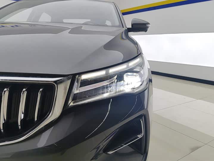 Фото 5 - Geely Emgrand