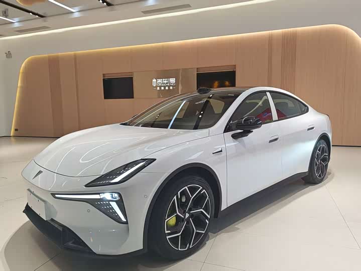 Photo 1 - Changan Deepal L06