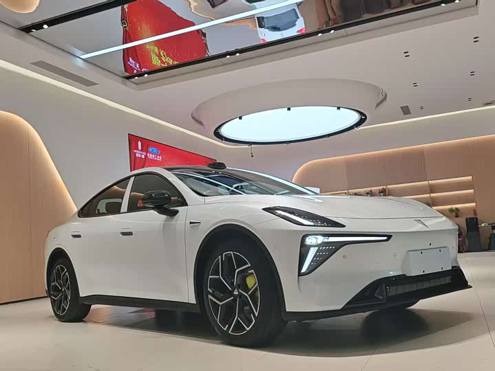 Photo 3 - Changan Deepal L06