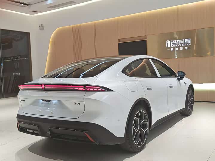 Photo 6 - Changan Deepal L06