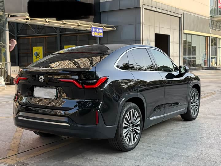 Фото 7 - Nio EC6