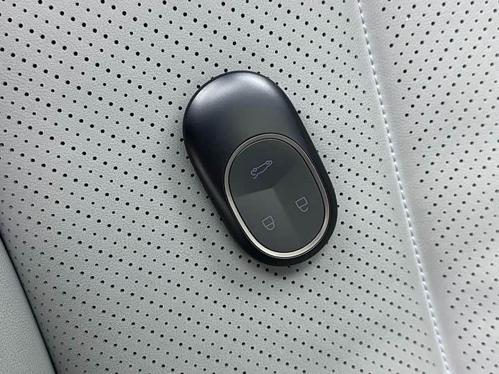 Фото 6 - Nio EC7