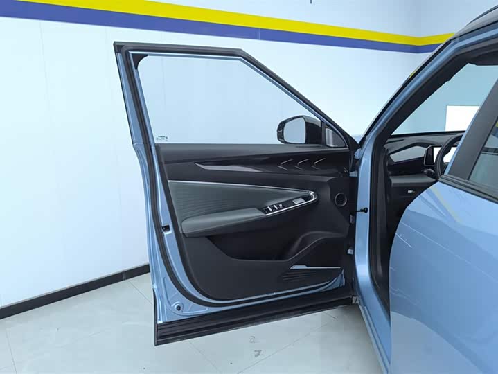 Фото 7 - Geely Atlas