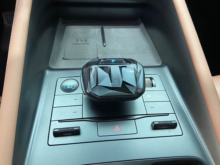 Фото 9 - BYD Song L