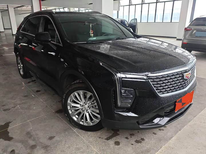 Фото 2 - Cadillac XT4