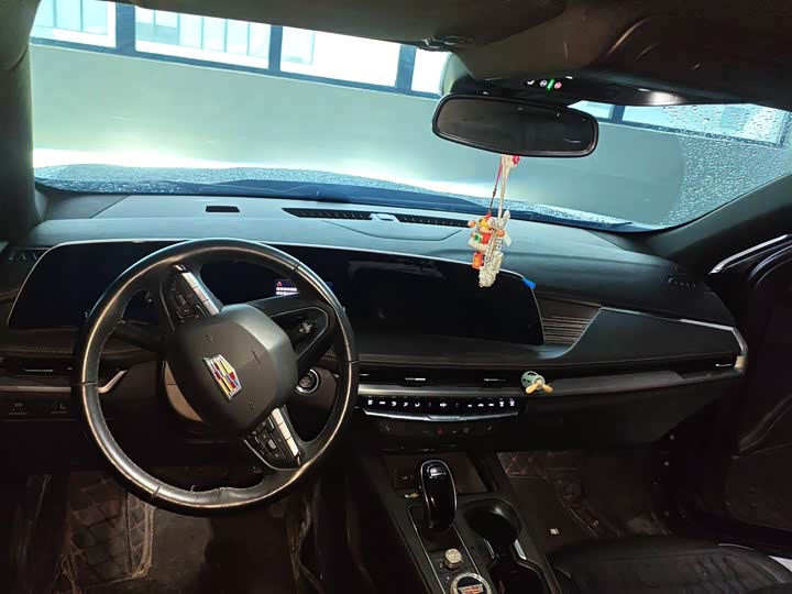 Фото 4 - Cadillac XT4