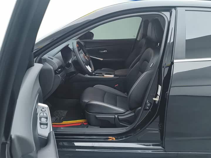 Фото 9 - Nissan Sylphy