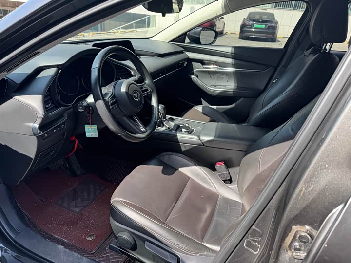 Photo 6 - Mazda 3 (Axela)