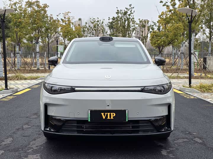 Фото 2 - Leapmotor C10