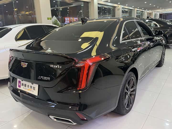 Фото 4 - Cadillac CT4