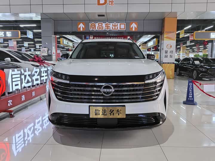 Фото 2 - Nissan Pathfinder