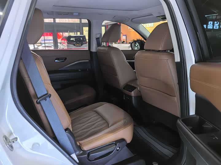 Фото 5 - Nissan Pathfinder