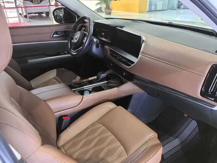 Фото 6 - Nissan Pathfinder