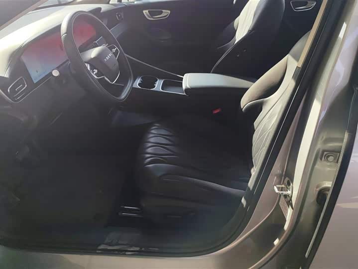 Фото 9 - Roewe D7