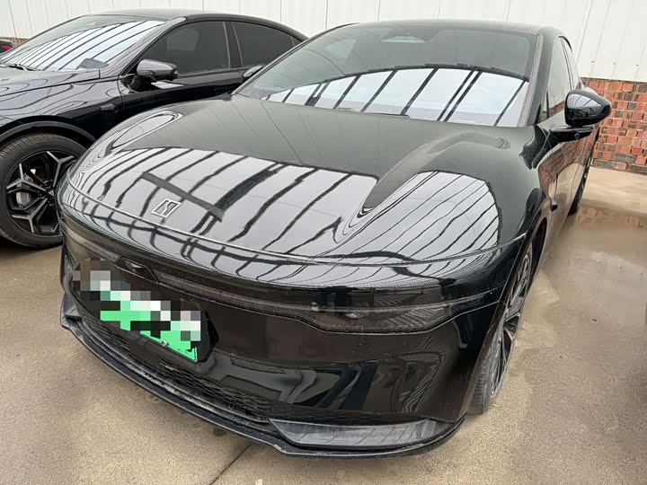 Фото 1 - Zeekr 007