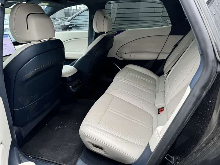 Фото 5 - Zeekr 007