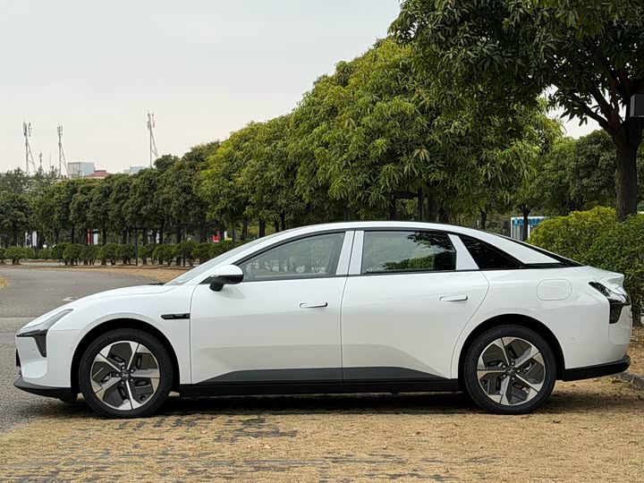 Фото 4 - XPeng Mona M03