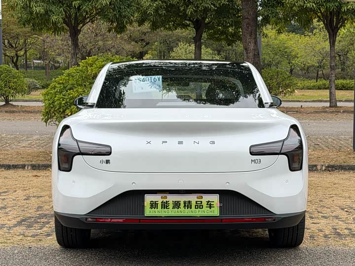 Фото 8 - XPeng Mona M03