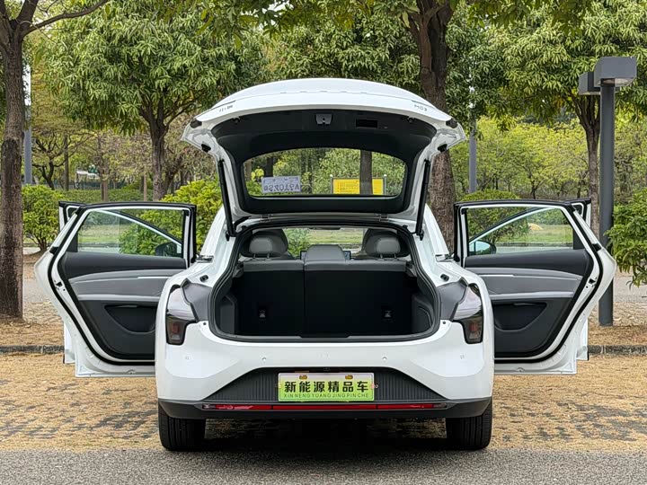 Фото 9 - XPeng Mona M03