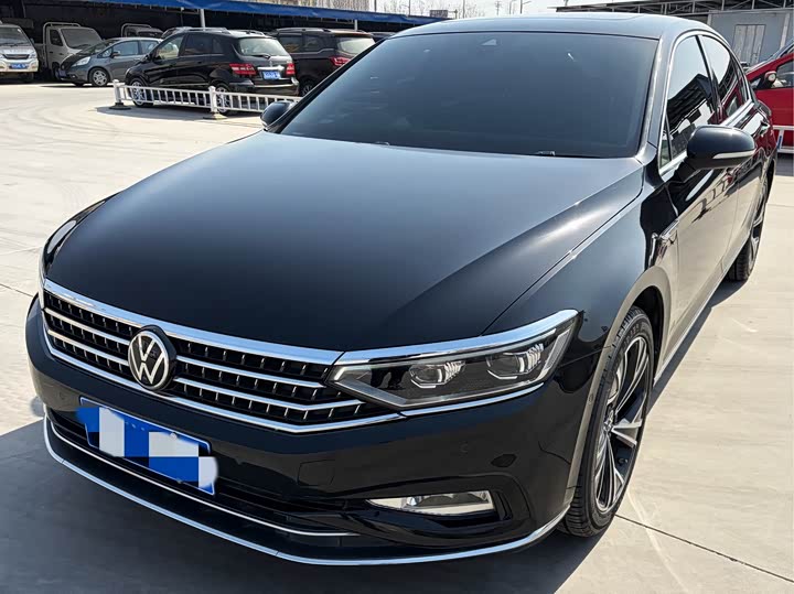 Фото 2 - Volkswagen Magotan