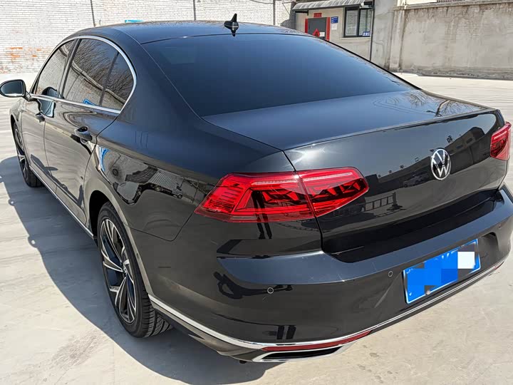 Фото 3 - Volkswagen Magotan