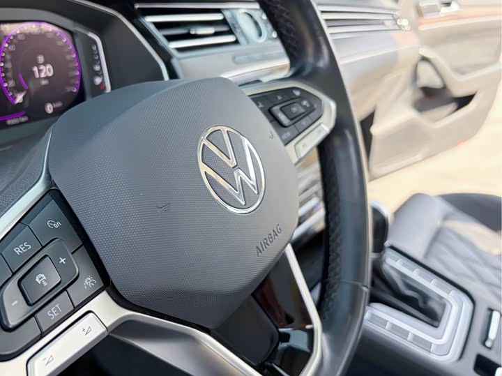 Фото 9 - Volkswagen Magotan