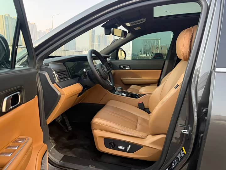 Фото 4 - LiXiang One