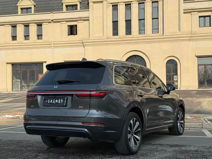 Фото 7 - LiXiang One