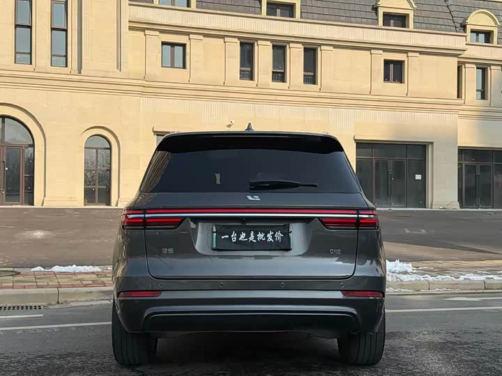 Фото 8 - LiXiang One