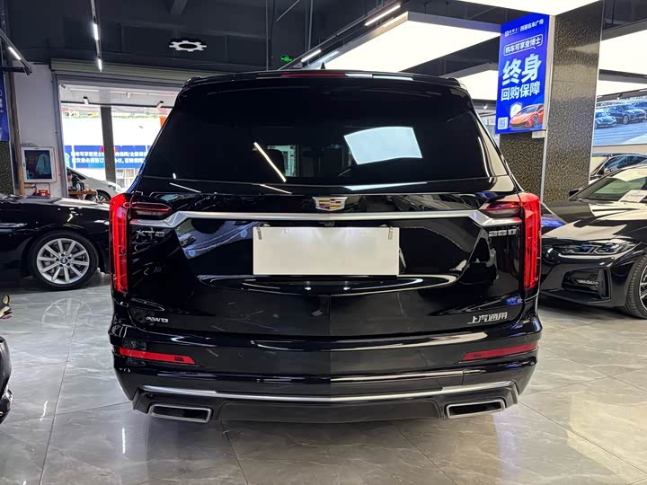 Фото 7 - Cadillac XT6