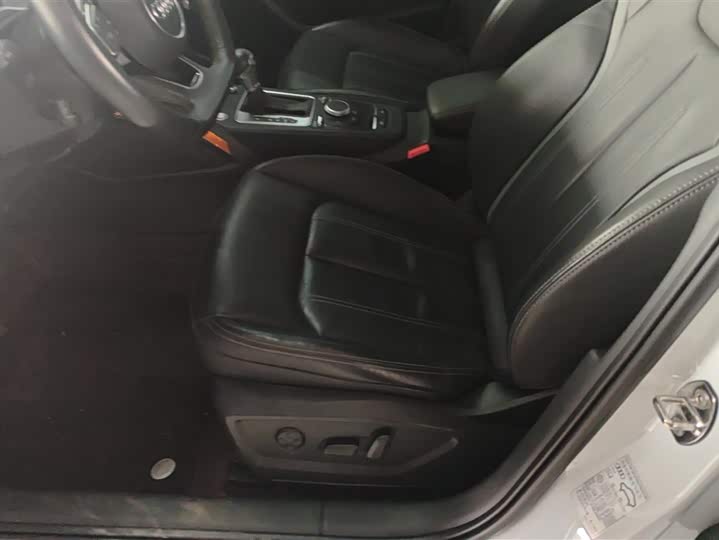 Фото 9 - Audi Q2L