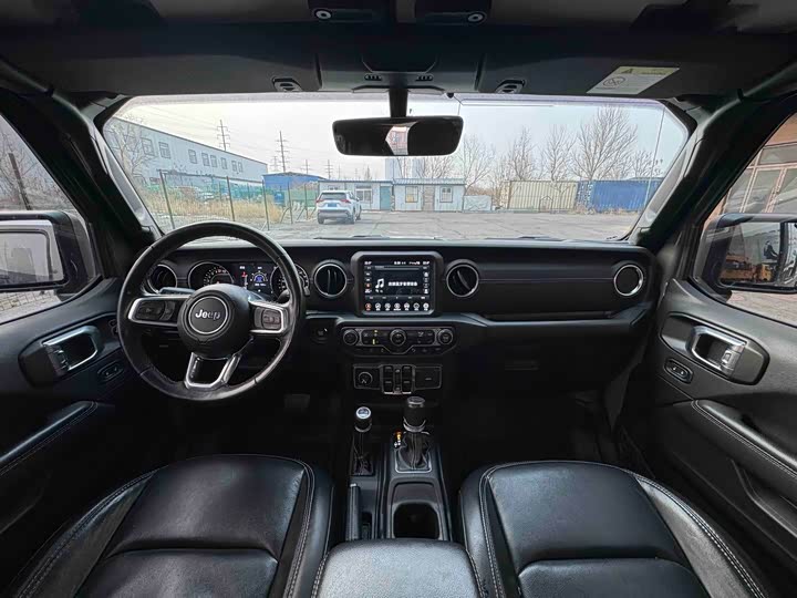 Фото 9 - Jeep Gladiator