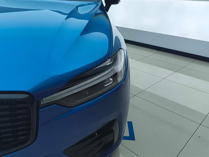 Фото 5 - Volvo XC60