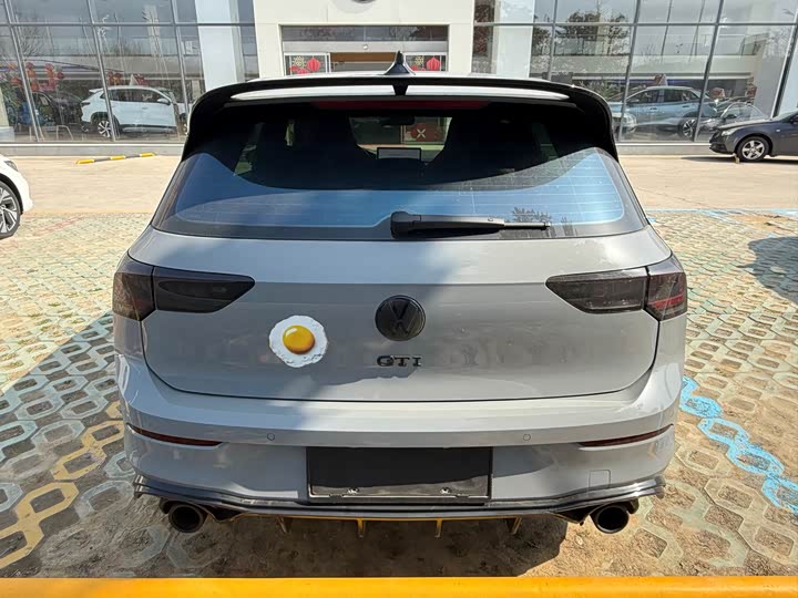 Фото 6 - Volkswagen Golf GTI