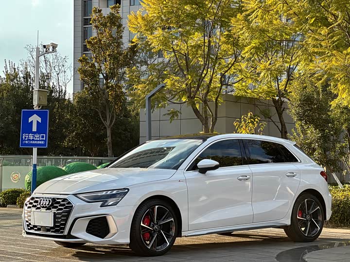 Фото 1 - Audi A3