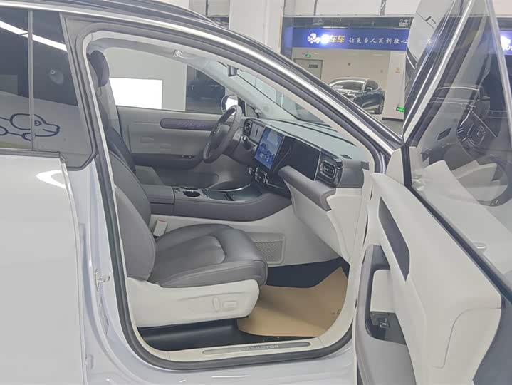 Фото 8 - Leapmotor C11