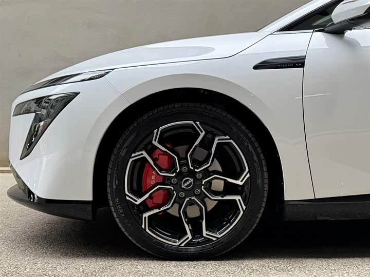 Фото 6 - Nissan N7