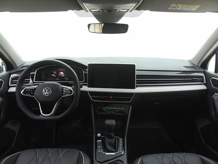 Фото 9 - Volkswagen Tiguan L Hybrid