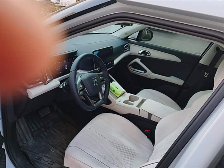 Фото 9 - BYD Yuan Up