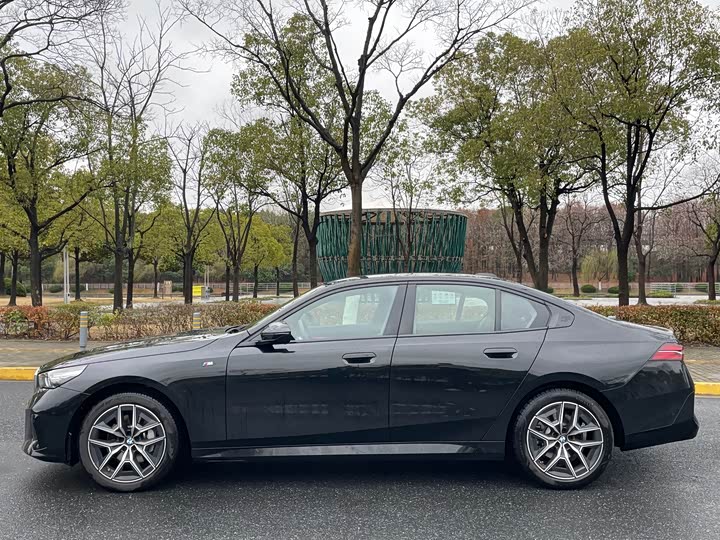 Фото 4 - BMW 5 Series