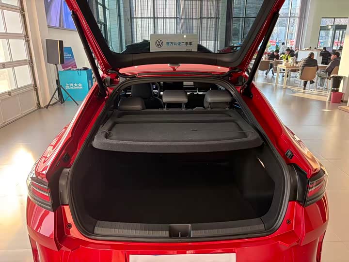 Photo 9 - Volkswagen Lamando L