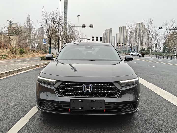 Фото 2 - Honda Accord Hybrid