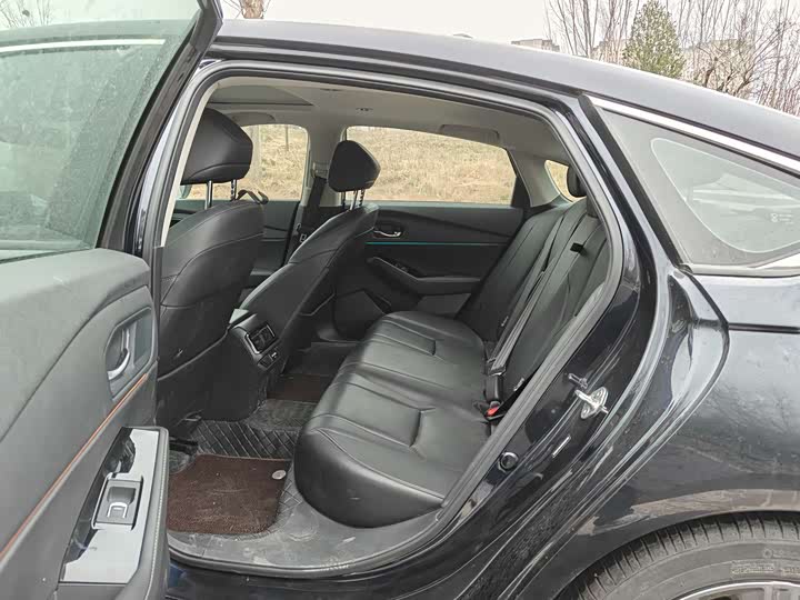 Фото 6 - Honda Accord Hybrid