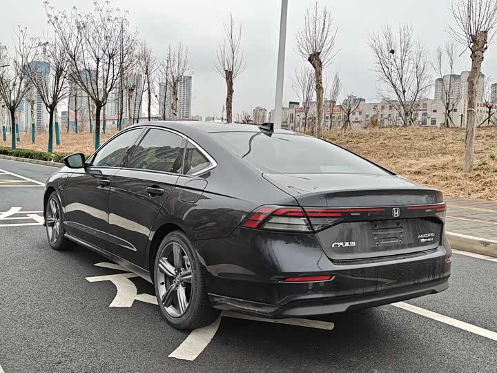 Фото 7 - Honda Accord Hybrid