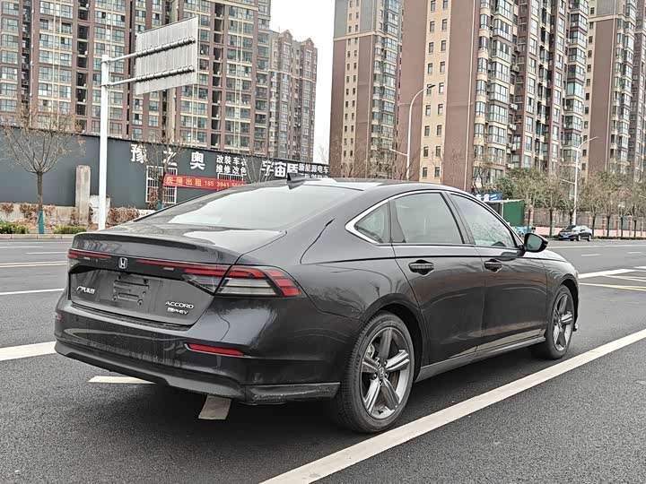 Фото 9 - Honda Accord Hybrid