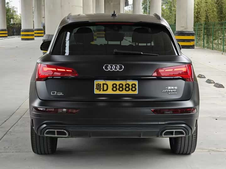 Photo 5 - Audi Q5L