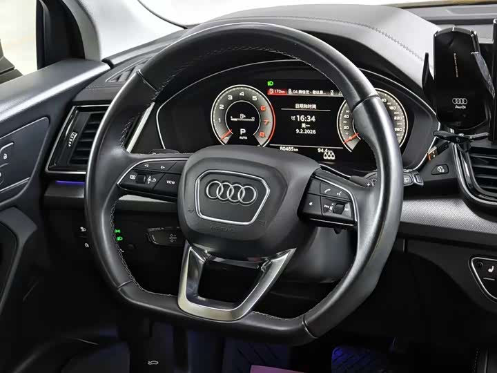 Photo 6 - Audi Q5L