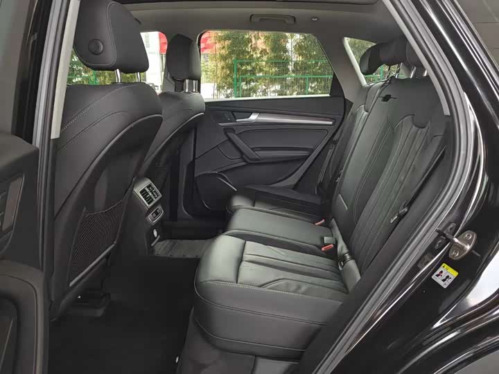 Photo 9 - Audi Q5L