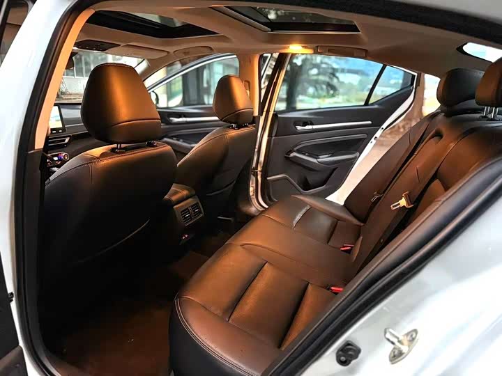 Фото 4 - Nissan Teana