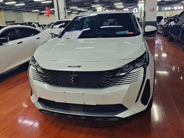 Фото 2 - Peugeot 5008